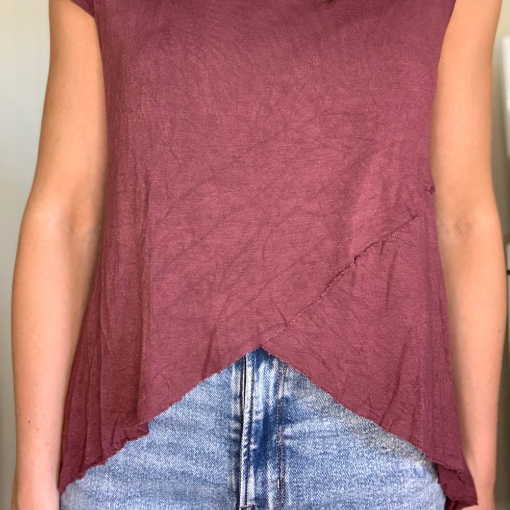 Cross t-shirt maroon